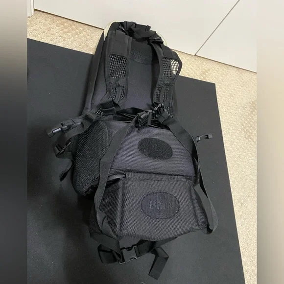 BMW Rear Storage Console Backpack - Picture 5 of 8